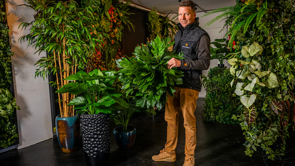 Planten Winkel 13 Planten Winkel -Planten Winkel martijn moerings van the silk company decoreert hotels bedrijven en cruiseschepen met zijden bloemen en planten